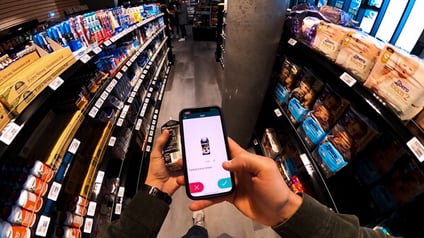 BLOG_IN_person_shopping_scan_pay_go