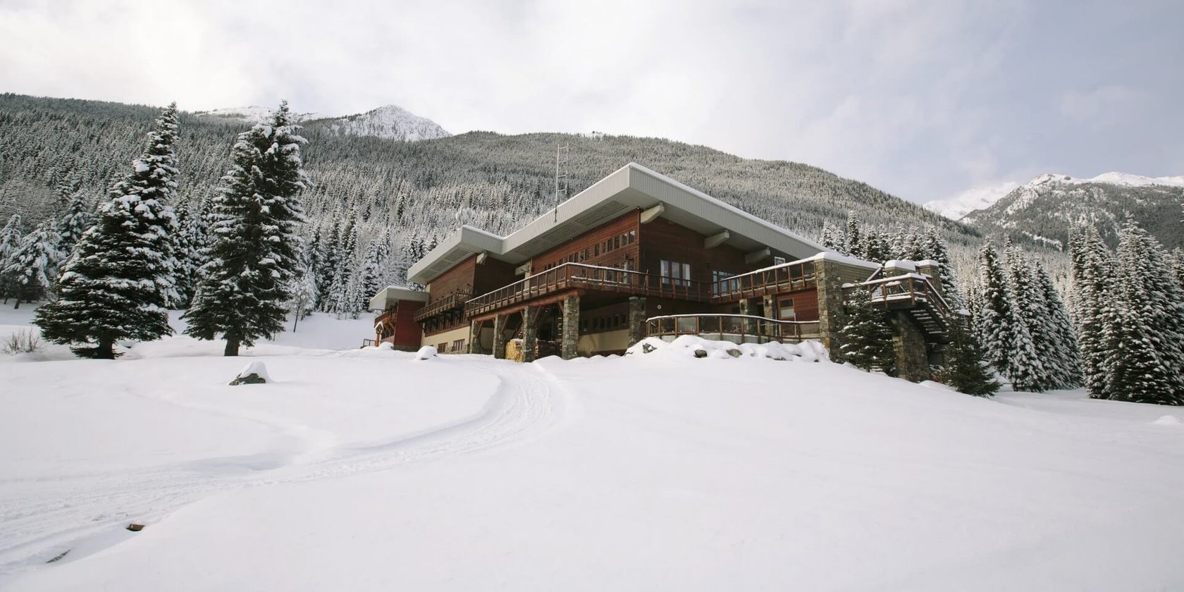 CMH Heli-Skiing